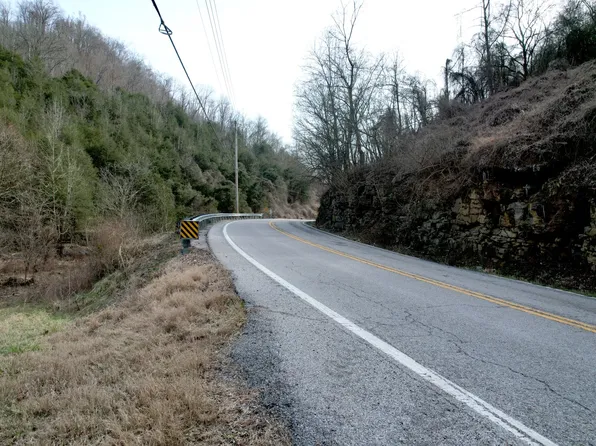 6496 Gassaway Rd, Woodbury, TN 37190