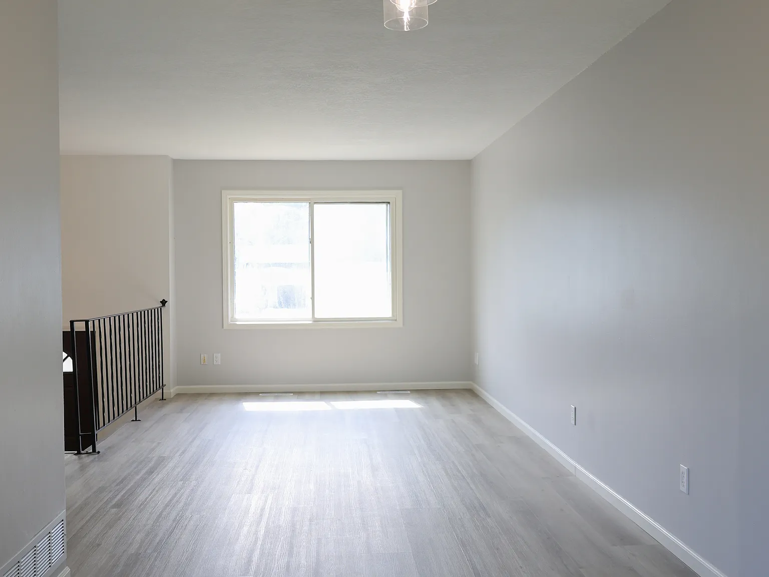 3 bed, 1500 sqft, $2,300 — Photo 3