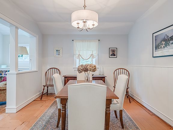 5th image of 46 Pine Neck Ave