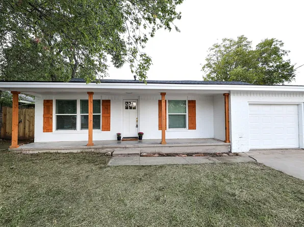 506 Lindsey St, Bowie, TX 76230