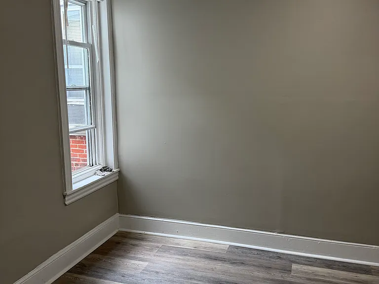1370 Narragansett St — Photo 19
