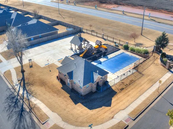 11313 SW 41st Ter, Mustang, OK 73064