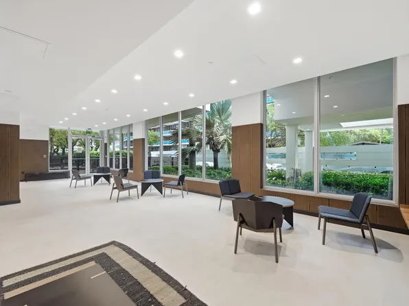 13800 Highland Dr, North Miami Beach, FL