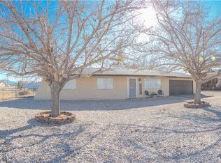 15469 Mauna Loa St, Hesperia, CA 92345
