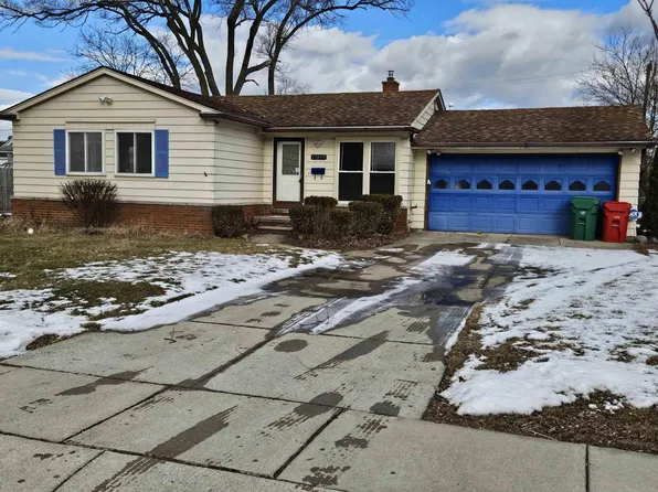 17095 Forest Ave, Eastpointe, MI 48021