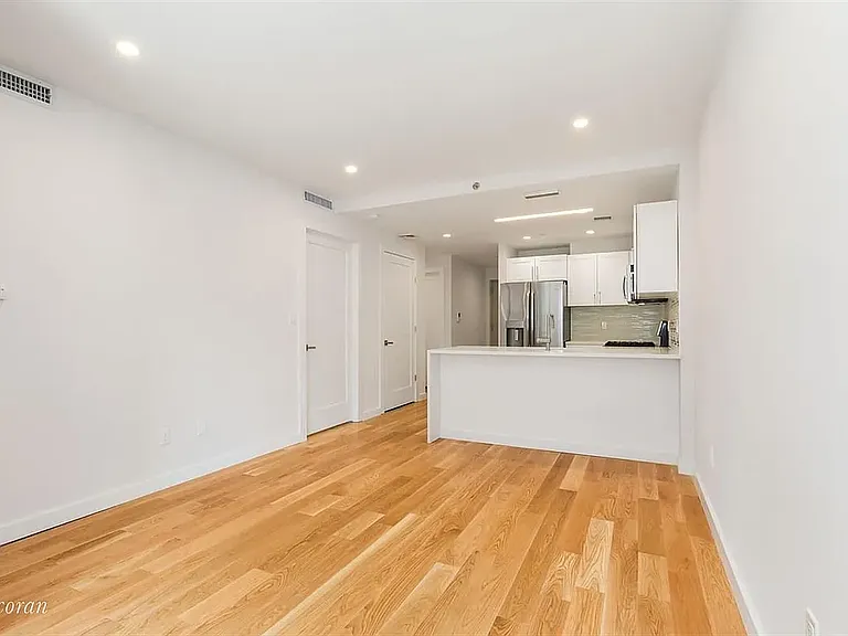 21-17 31st Ave #2J — Photo 5