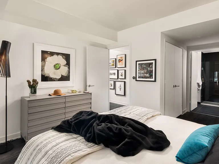 57 Spadina Ave — Photo 16