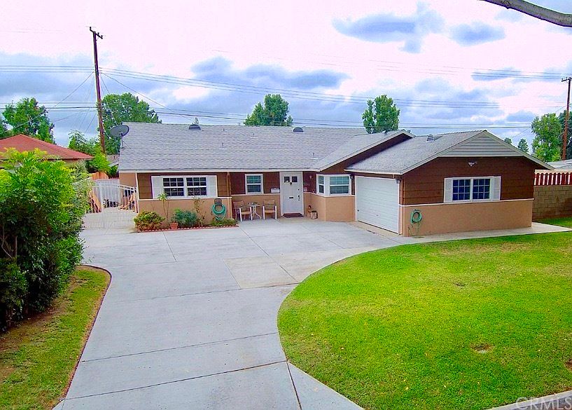 1st image of 16254 Pasada Dr