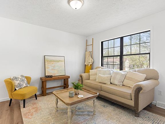 3rd image of 1020 Long Meadows Dr