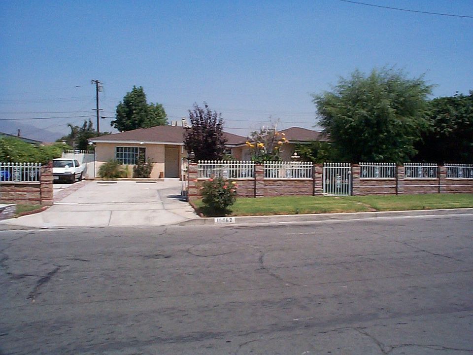 1st image of 16462 Elaine Dr