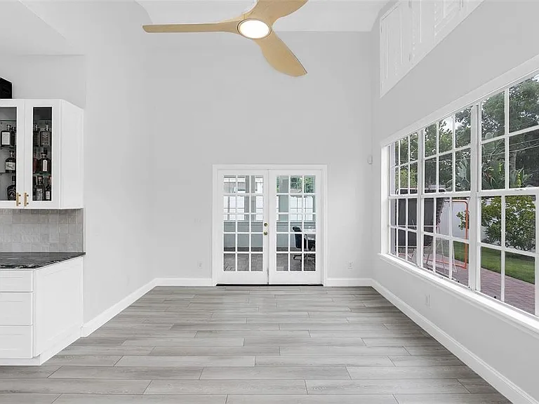 1006 Nottingham St — Photo 19