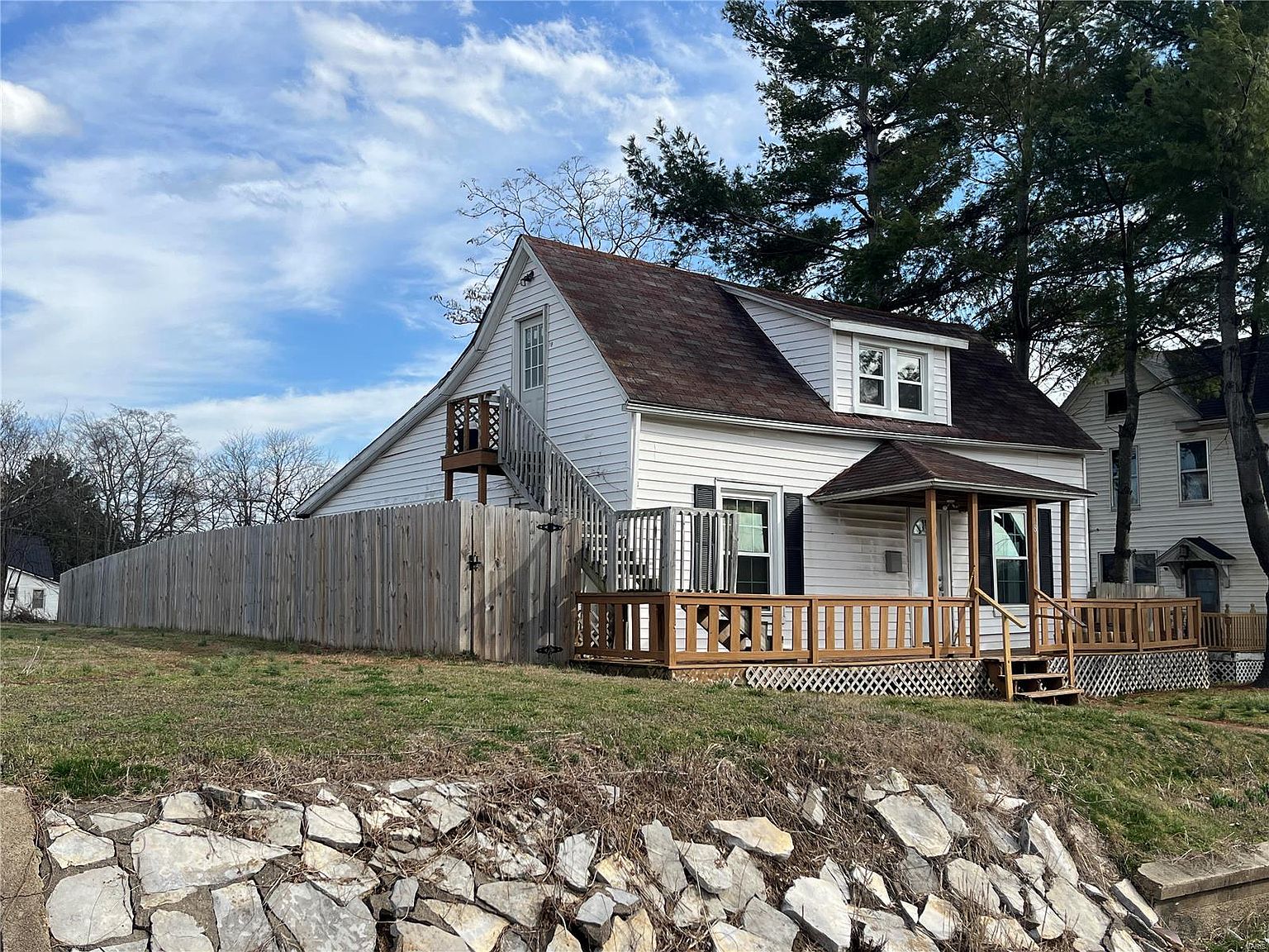 18 S Benton St, Cape Girardeau, MO 63703 Zillow