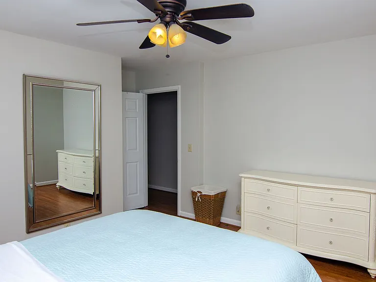 306 Wedgewood Ct — Photo 18