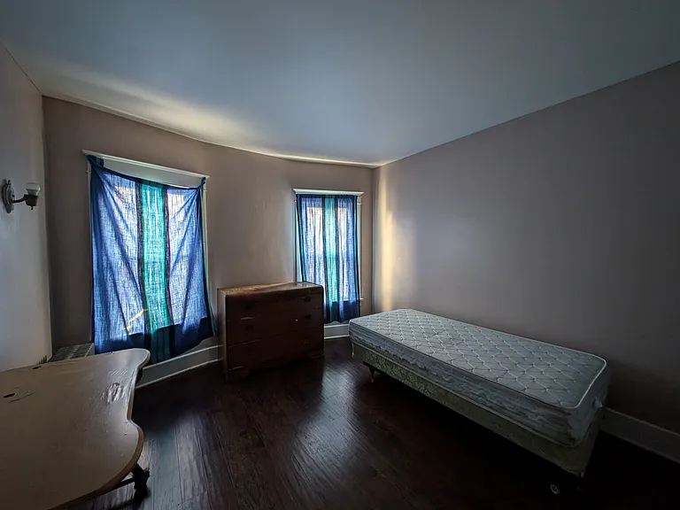 222 Lisbon Ave — Photo 8
