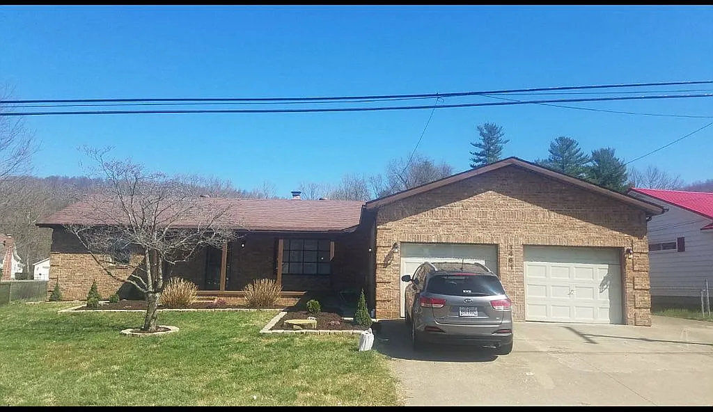 1461 Rosemount Rd photo 1