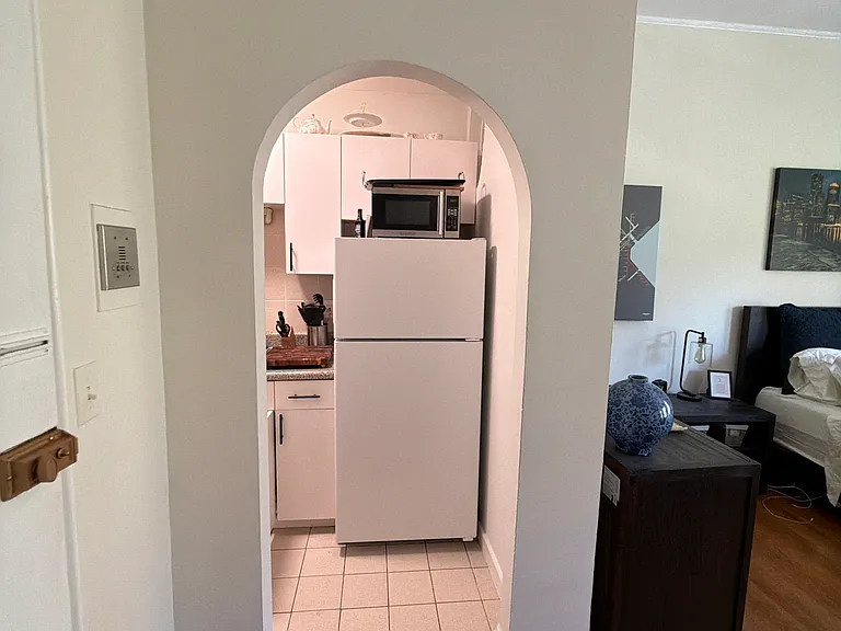 245 Beacon St #3F — Photo 16
