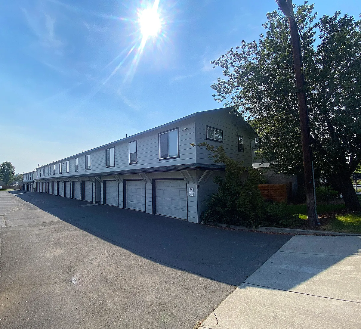 Building Photo - 61324 SW Blakely Rd #20