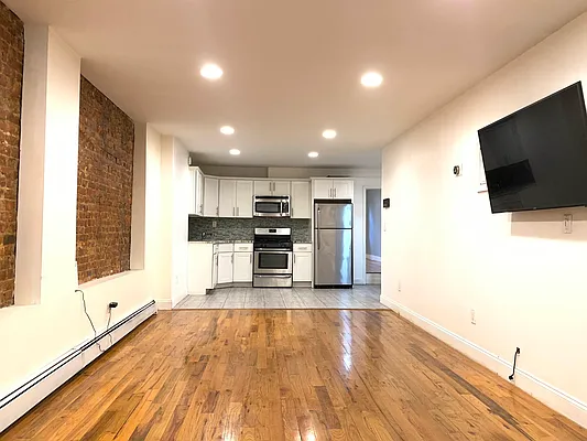 Rented by Brown Harris Stevens | media 24