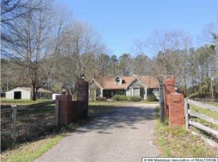 993 Quinn Rd, Byhalia, MS 38611