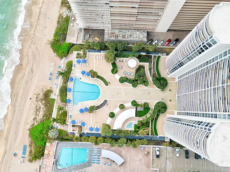 4240 Galt Ocean Dr #1006 — Photo 43