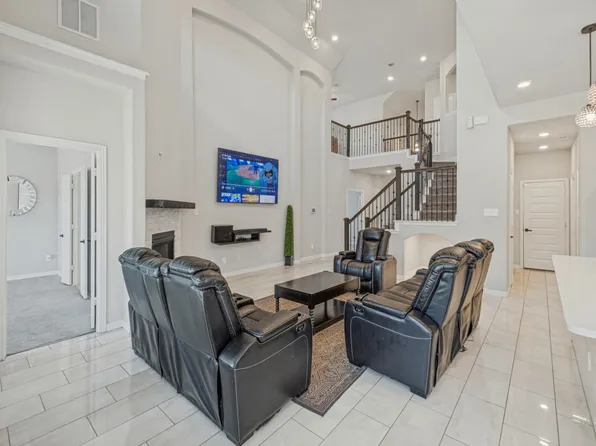 1267 Binfield Dr, Forney, TX 75126