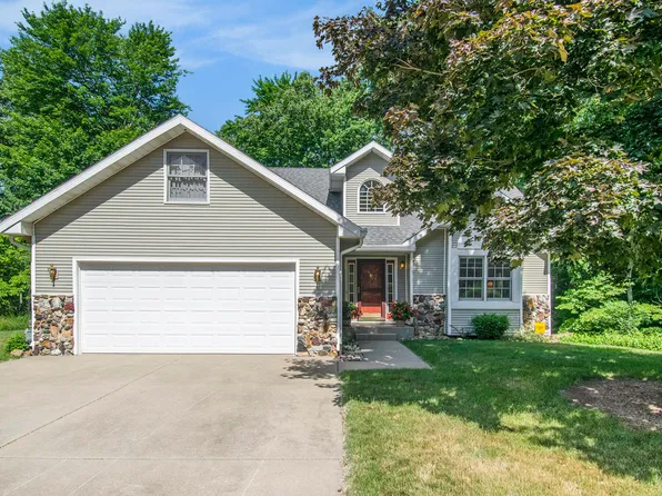 11276 Bridlewood Trl, Berrien Springs, MI 49103