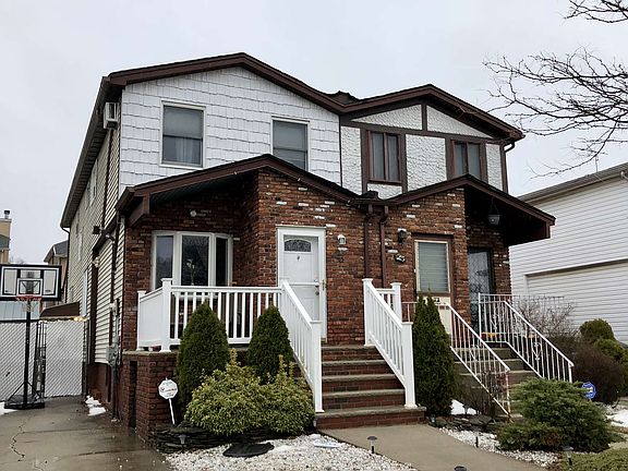 2nd image of 23 Evans St