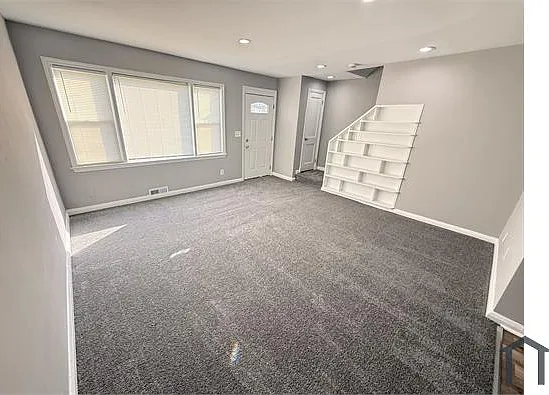 1644 Sherwood Ave — Photo 3