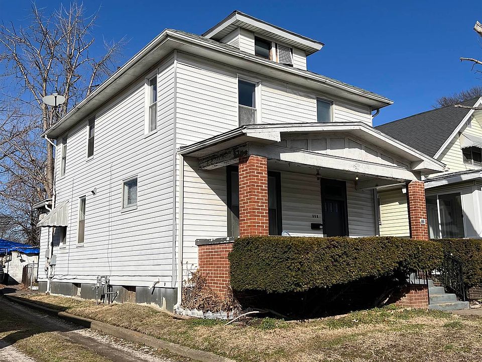 2nd image of 720 E Delaware St