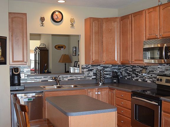 4th image of 341 Leather Leaf Ln