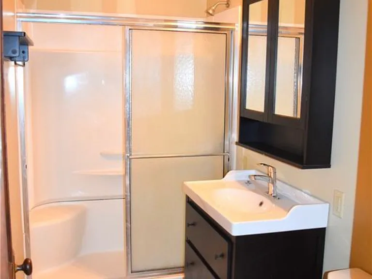 205 W Greene St #B — Photo 3