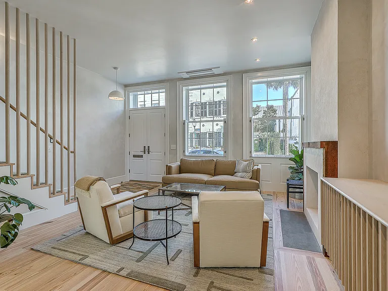 37 State St — Photo 1