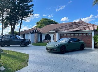 22734 Pinewood Ct, Boca Raton, FL 33433