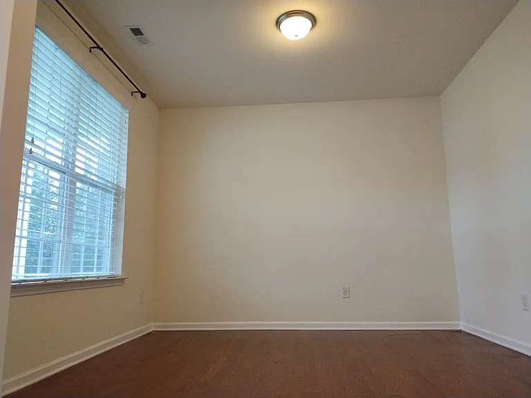 5736 Hurkett Ct — Photo 6