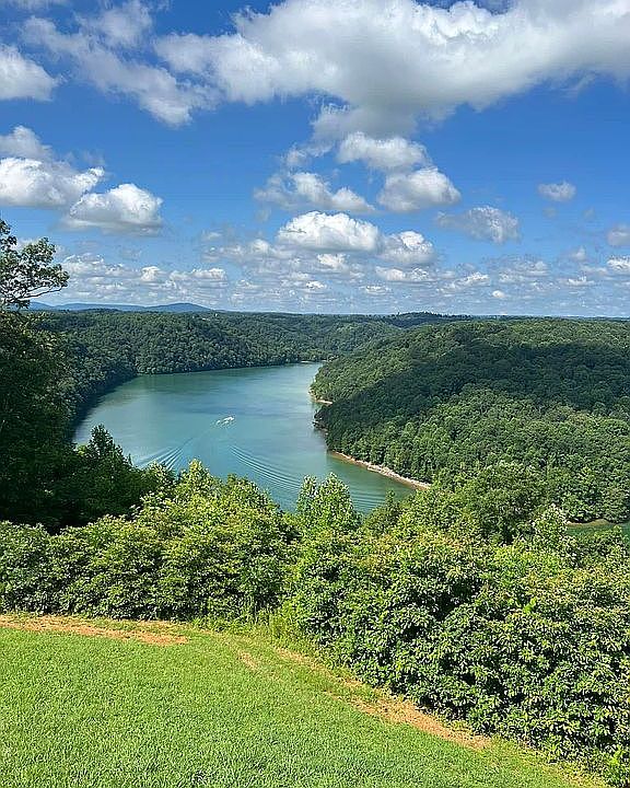 1st image of 2040 Scenic View Ct