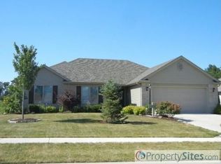 9019 Strathmore Ln, Fort Wayne, IN 46818