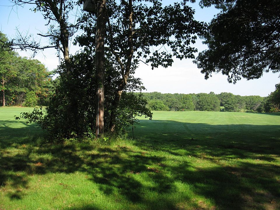 Paul Harney golf just a few minutes walk!