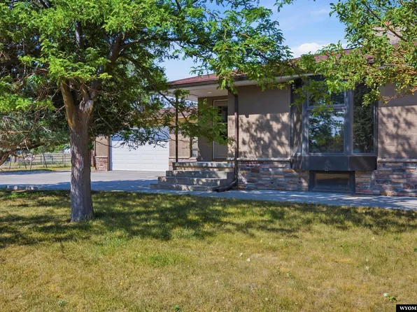 2230 River Meadows Rd, Casper, WY 82604