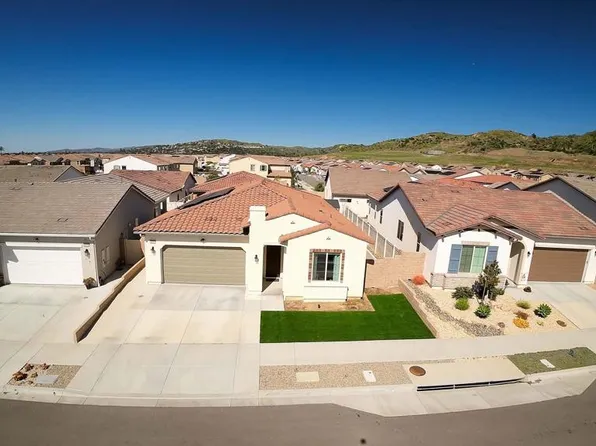 474 Autumn Path Ln, Santa Paula, CA 93060