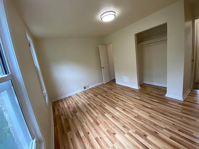 620 W 7th Ave #9 — Photo 13