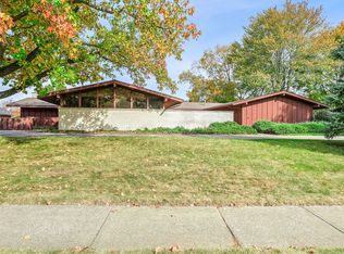 3202 Valley Brook Dr, Champaign, IL