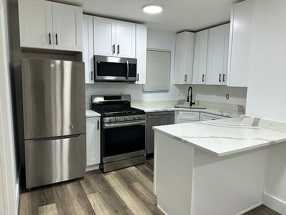 2nd image of 280 Forrest St #2A