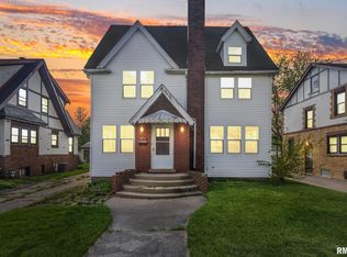 2925 N Sheridan Rd, Peoria, IL 61604