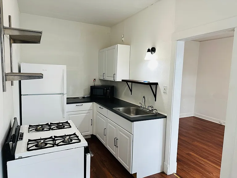 3020 7th Ave N — Photo 34