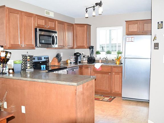 3rd image of 3414B Devonwood Hills Dr NE