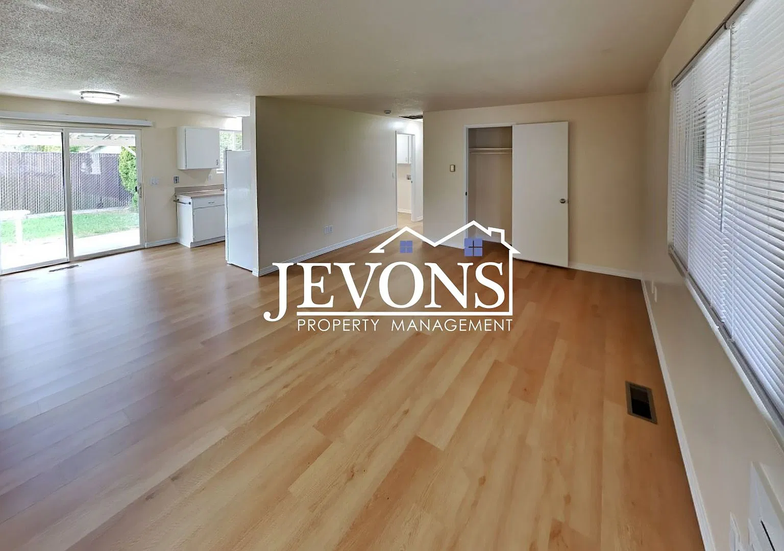 404 S 81st Ave Yakima, WA 98908 — Photo 2
