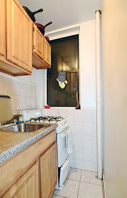 Rented by J Misrahi Realty Corp | media 28