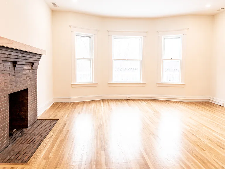 569 Linwood Ave #2 — Photo 2
