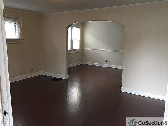 2nd image of 944 N Bradley Ave