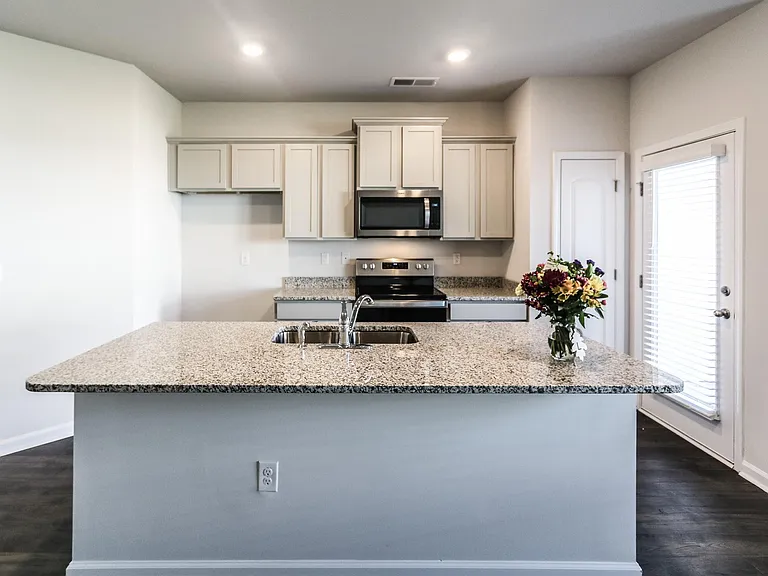 4347 Newland St — Photo 14